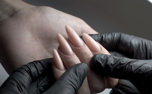 Nail implantation during pregnancy